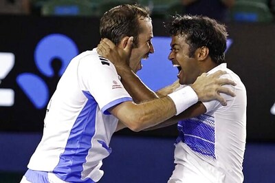 Paes-Stepanek make winning start at World Tour Final