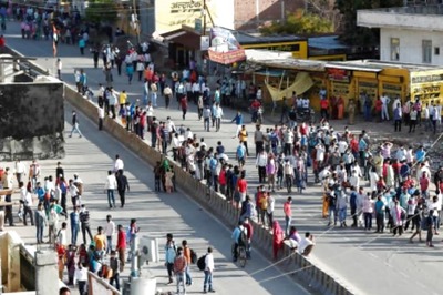 Govt Changes Rules to Help Migrant Workers Amid Covid-19 Lockdown, State Disaster Funds to be Used for Providing Food, Shelter