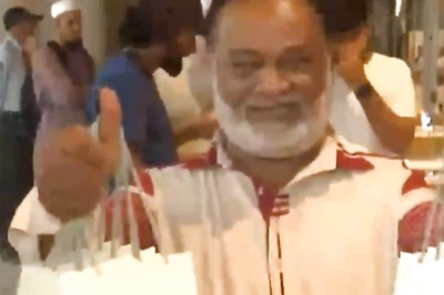 Man Buys 5 iPhone 16 Pro Max For Wife And Kids: 'It Only Took Me Half An Hour'