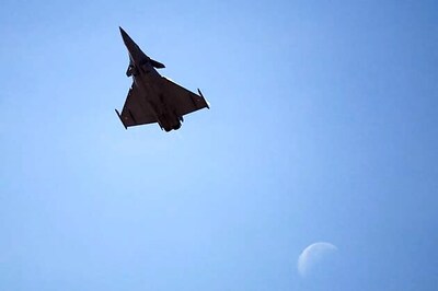 Aerobatic display marks the conclusion of Aero India 2013