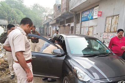 Delhi: 27-year-old Man Shot Dead by Unidentified Assailants Inside Car; Probe Begins