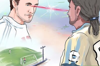 How to Read a Soccer Penalty Shot if You're a Goalie