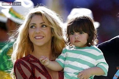 Vladimir Putin chatted with Angela Merkel, David Beckham hugged Pele: Stars of politics, music, sports came together at World Cup final