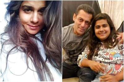 Ex-Bigg Boss Contestants Shehnaaz Gill, Himanshi Khurana Shocked After Reality Show's Talent Manager Dies