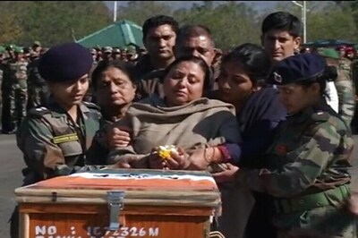In pics: Wreath laying ceremony of Pampore martyr Captain Tushar Mahajan