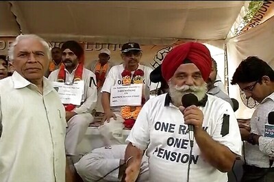 Rift between defence veterans fighting for OROP, a section wants general body meeting to discuss government proposals