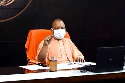 Yogi Adityanath Interacts with Tokyo Olympics-bound UP Athletes
