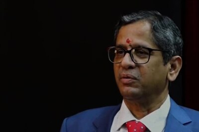 Senior Advocate Dushyant Dave Breaks into Tears While Bidding Adieu to CJI Ramana