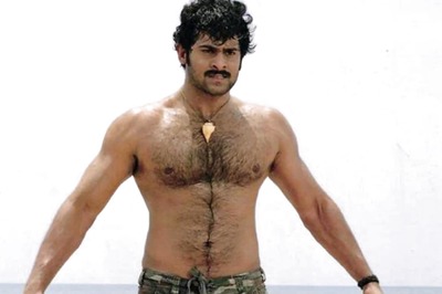 When Chatrapathi Art Director Handed Wooden Rod to Villain Against Prabhas And Then...