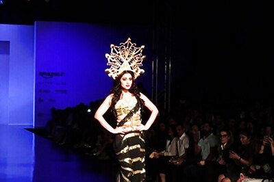 Shriya Saran looks effortlessly stunning as she walks the ramp for Kanika Saluja at AIFW 2016