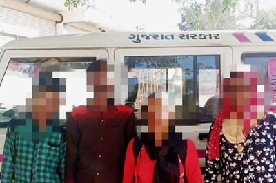 Abhayam Helpline in Gujarat Reunites Deaf, Speech-Impaired Couple Lost in Palanpur Railway Station