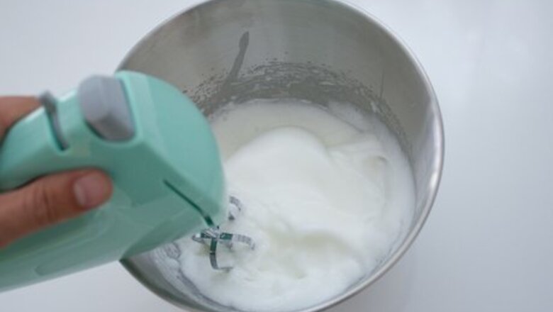 How to Make Heart‐Shaped Meringue Cookies