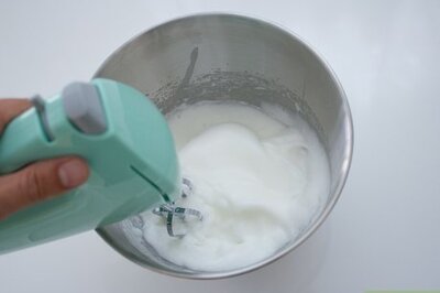 How to Make Heart‐Shaped Meringue Cookies