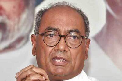 RSS should change its ideology: Digvijaya
