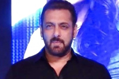 Salman Khan Attends Red Carpet Preview of Siddharth, Shweta Tripathi and Jaaved Jaaferi’s Escaype Live
