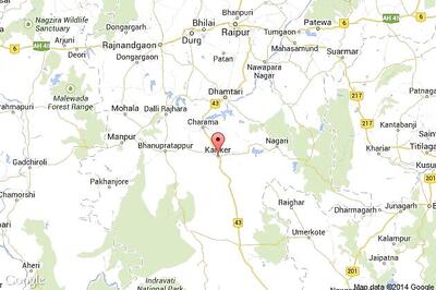 Suspected Naxals torch three vehicles in a bid to disrupt road construction work