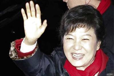 Park wins South Korea presidency, to be first woman leader