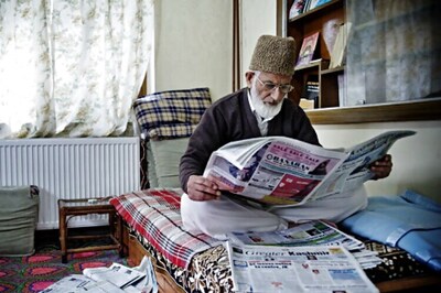 Hurriyat leader meets Basit over Sushma's Pakistan visit