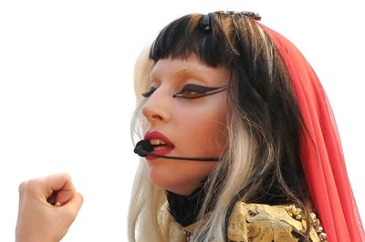 Lady Gaga comes in support of the LGBT community in Russia