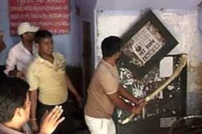 Students ransack four railway stations in Bihar