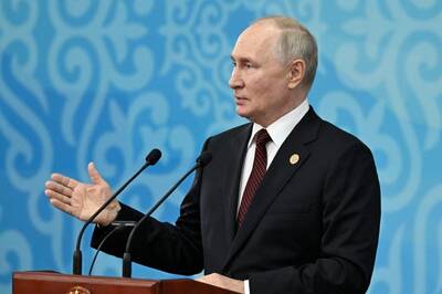 Putin Says West Cannot Have AI Monopoly So Russia Must Up Its Game