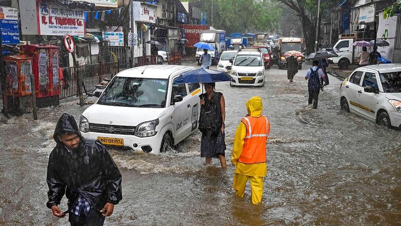Delhi Records Minimum Temperature of 23.2 Deg C, Rain Likely During Day