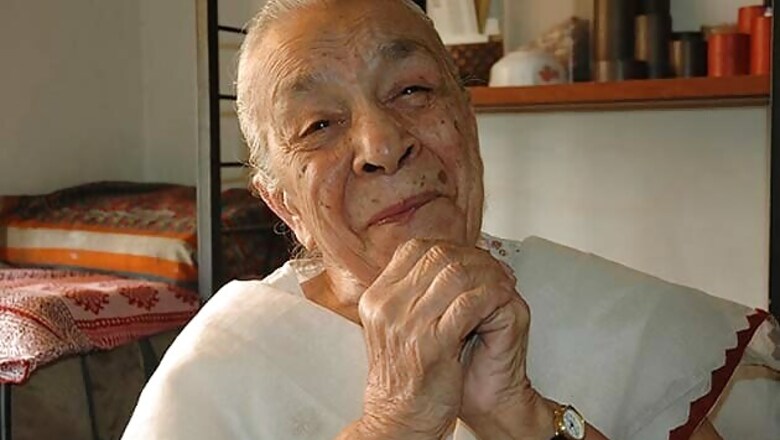 Legendary actress and the 'laadli' of Bollywood, Zohra Sehgal, finally calls it a day at 102