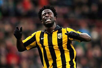 Striker Bony signs contract extension with Swansea