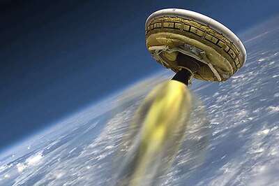NASA successfully tests 'flying saucer' for Mars mission