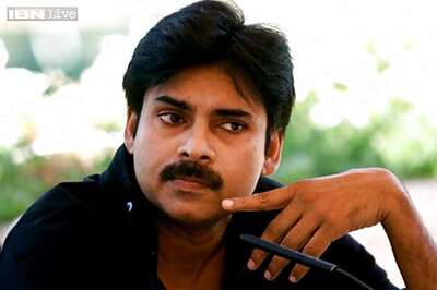 'Erra Bus' director Dasari Narayana Rao to collaborate with actor-politician Pawan Kalyan next