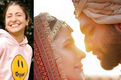 Anushka Sharma Welcomes Her Neighbours Katrina Kaif and Vicky Kaushal in the Most Hilarious Way