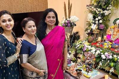 Ganesh Chaturthi 2022: Tejasswi Prakash Poses With Her BF Karan Kundrra’s Mom During Celebrations