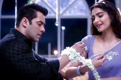 Salman Khan is my favourite co-star, he's 'bloody hot', says Sonam Kapoor