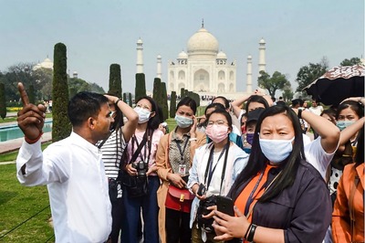 Taj Mahal Sees Decline in Footfall, Tourists Cancel Stay After 6 Test Positive for Coronavirus in Agra