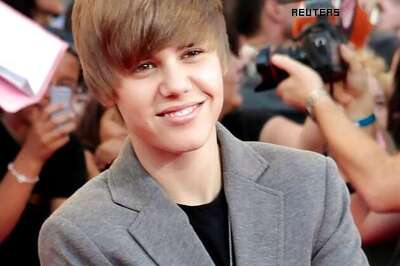 Justin Bieber praises his mother for her inner strength