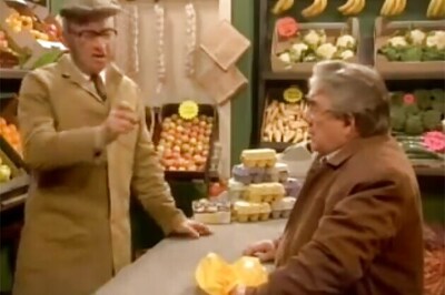 Watch: Hilarious video of a troubled Blackberry user