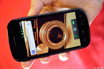 Review: Google Nexus S is a smart cookie