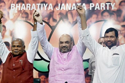 Thorns still remain in NDA seat sharing in Bihar, Paswans allegedly upset with Manjhi getting more importance: Sources