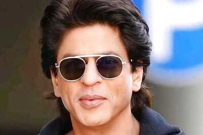 Shah Rukh Khan Was 'Very Professional' Even When His Mom Was Critical, Director Ketan Mehta Reveals