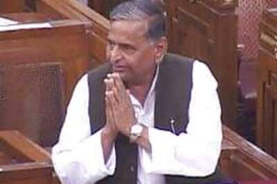 Mulayam mantra: Money for votes
