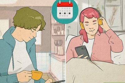 Should I Text My Crush Every Day? 11 Tips for How Often to Text