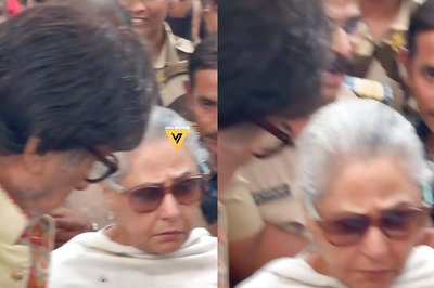 Jaya Bachchan Gives Paparazzi A 'Death Stare' at Crowded Polling Booth; Amitabh Holds Her | Watch