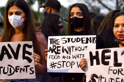 'I Tell My Family I'm Fine, but I'm Not': UP Students Stuck in Ukraine Say Bomb Shelters Overcrowded, No Place to Go