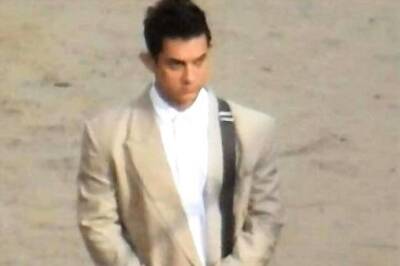 Snapshot: OMG! Is that Aamir Khan in a ghagra?