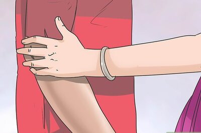 How to Tell if a Girl Likes You Even Though She Already Has a Boyfriend