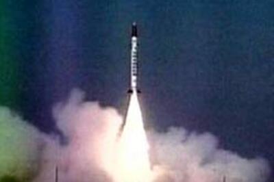Pakistan test-fires nuke missile