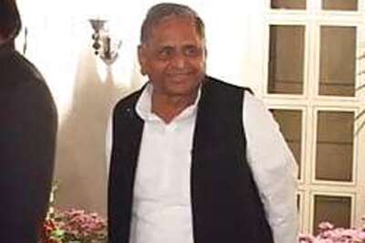 A meeting to remember: Maya calls, Mulayam comes