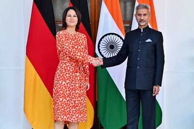 Metro Ride to Red Fort, Stop at Gurudwara & Mandi House: German Foreign Minister Packed Tour of Delhi