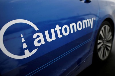 UK Updates Highway Code, Allows Watching Content in Self-Driving Cars