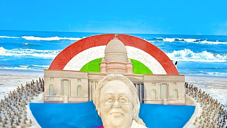 'People’s President': Sudarsan Pattnaik Congratulates Droupadi Murmu With Sand Art